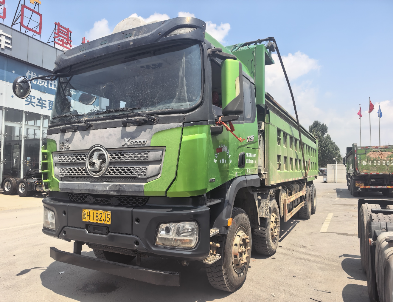陕汽 德龙X3000 430马力 8×4 自卸车
