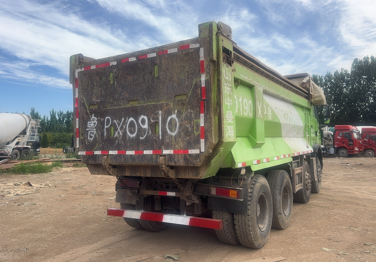 重汽豪沃 HOWO TX 440马力 8×4 自卸车 2