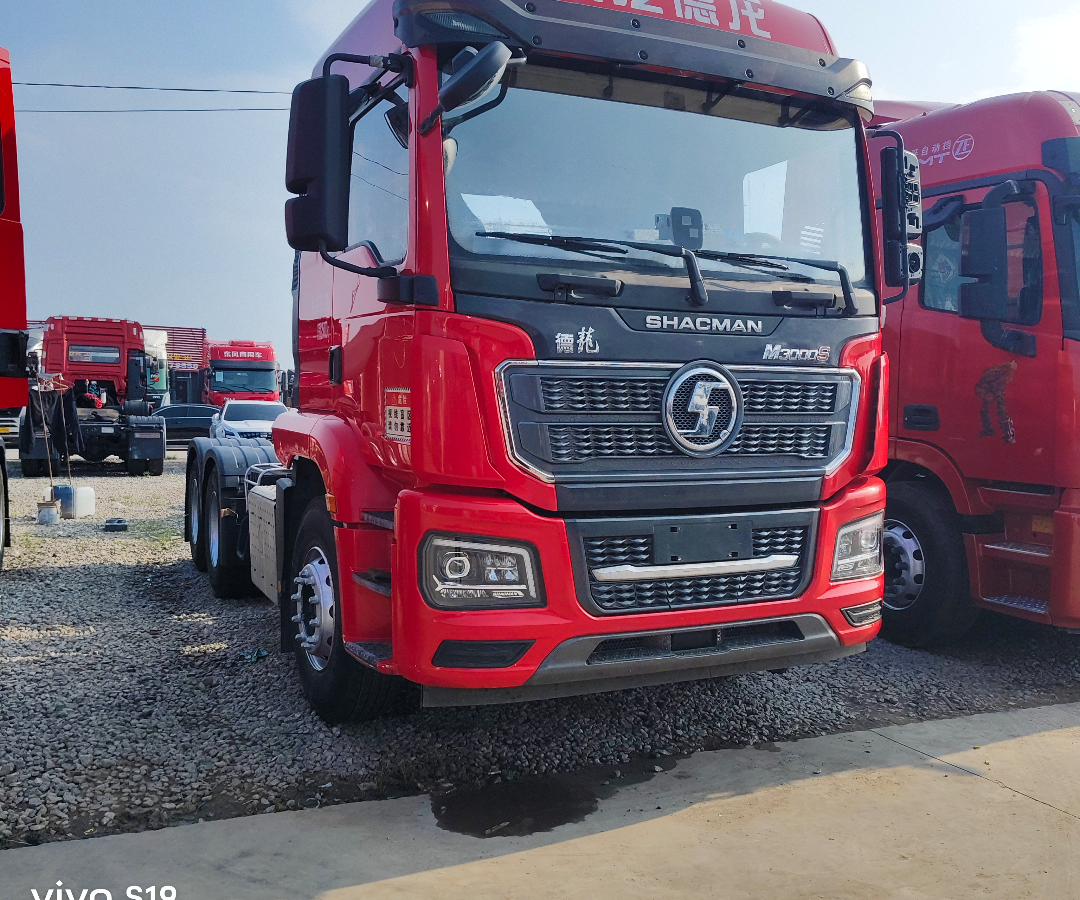陕汽 德龙M3000S 460马力 6×4 牵引车