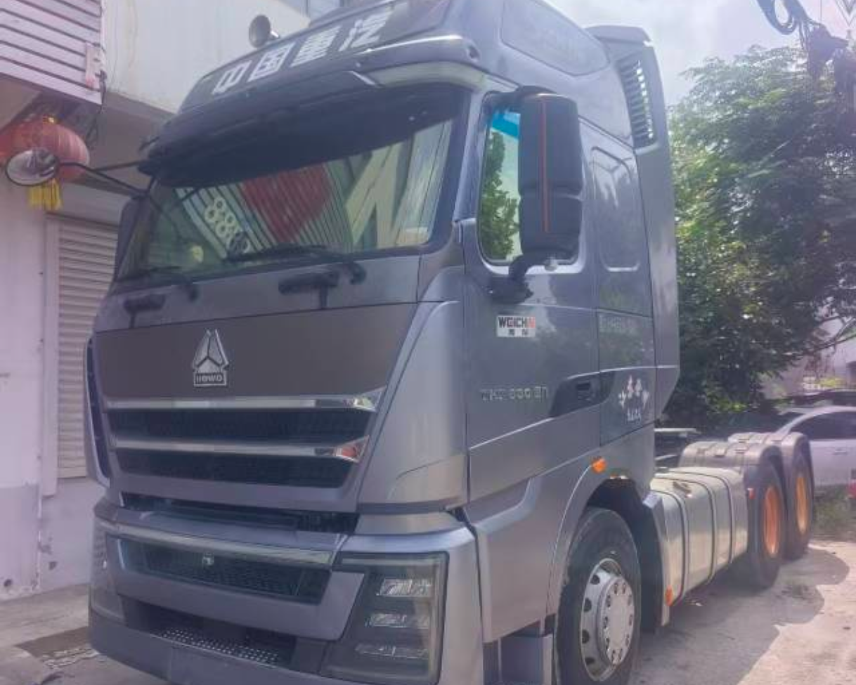 重汽豪沃 HOWO TH7 680马力 6×4 牵引车