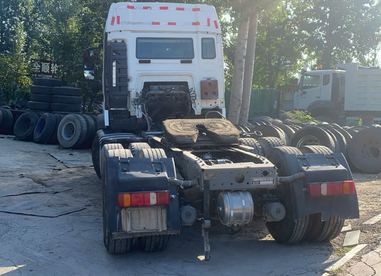 重汽豪沃 HOWO TX 460马力 6×4 牵引车 2