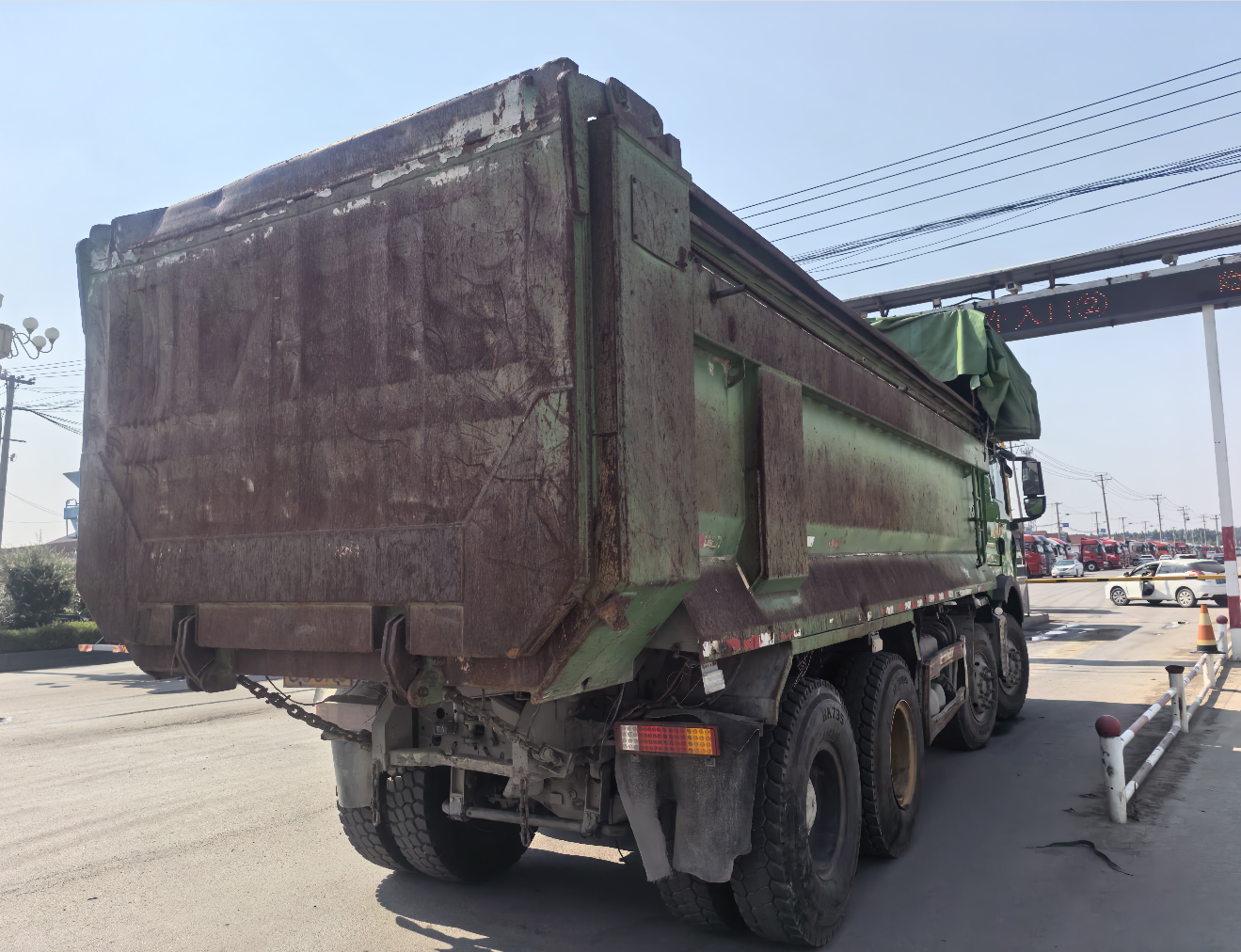 重汽豪沃 HOWO TX 400马力 8×4 自卸车 2